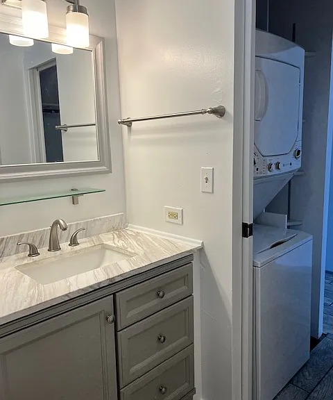 Entire unit newly painted, washer/dryer installed 1 Oct 2024.