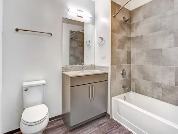 5th image of 2346 N California Ave #S205