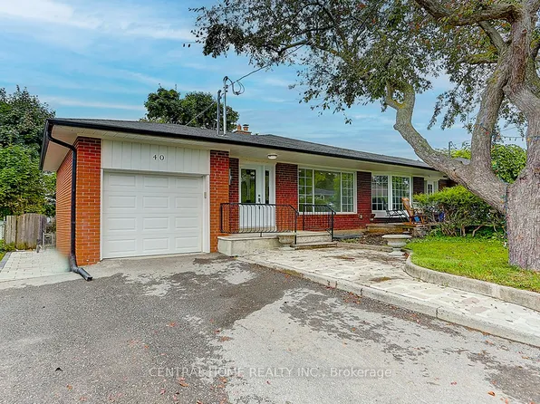 40 Sherwood Forest Dr, Markham, ON L3P 1P8