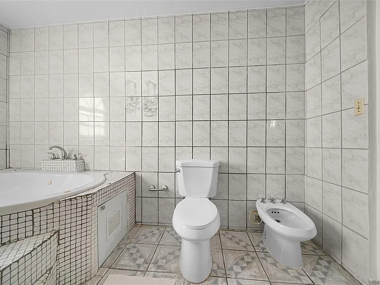 N13 Calle Boriken Urb Alturas Del Encanto — Photo 10