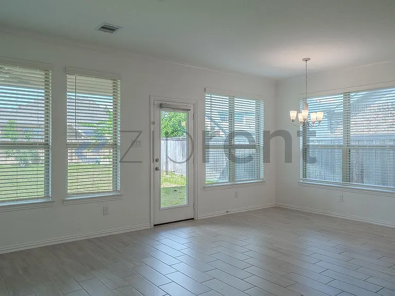 15023 Old Horseshoe Lake Dr — Photo 11