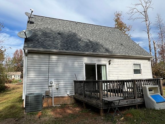3rd image of 6413 Greenfield Dr