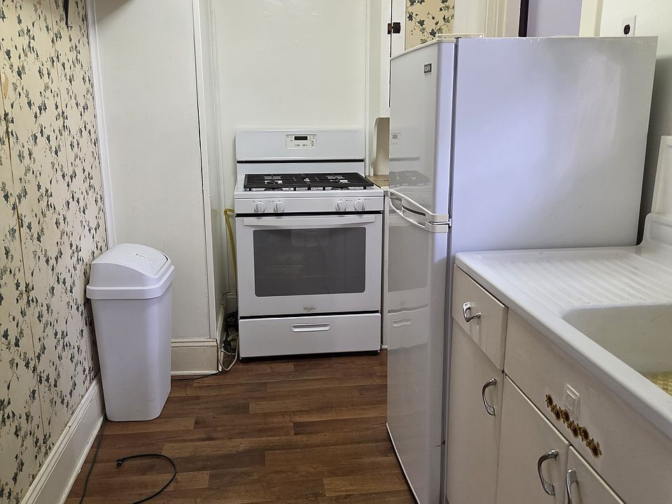 1st image of 2935 Noble Ave #2