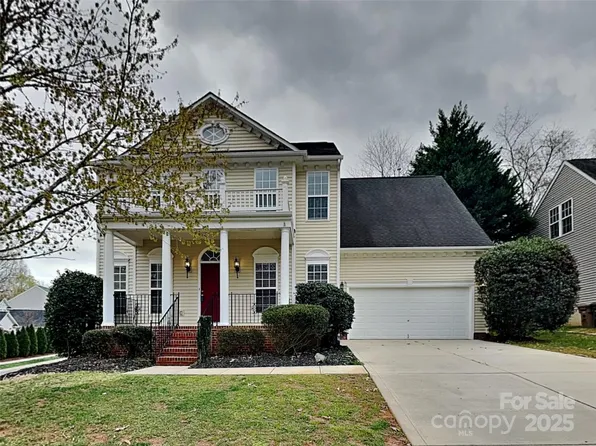 1240 Periwinkle Dr, Waxhaw, NC 28173