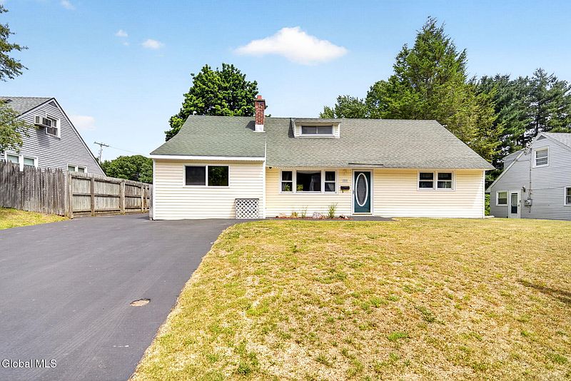 2nd image of 25 Dorwood Drive