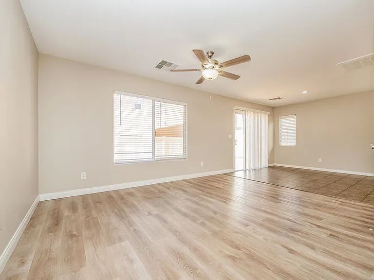 9503 Diamond Bridge Ave — Photo 4