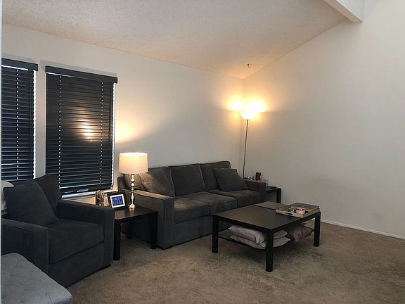4th image of 39 Zephyr Cove Cir