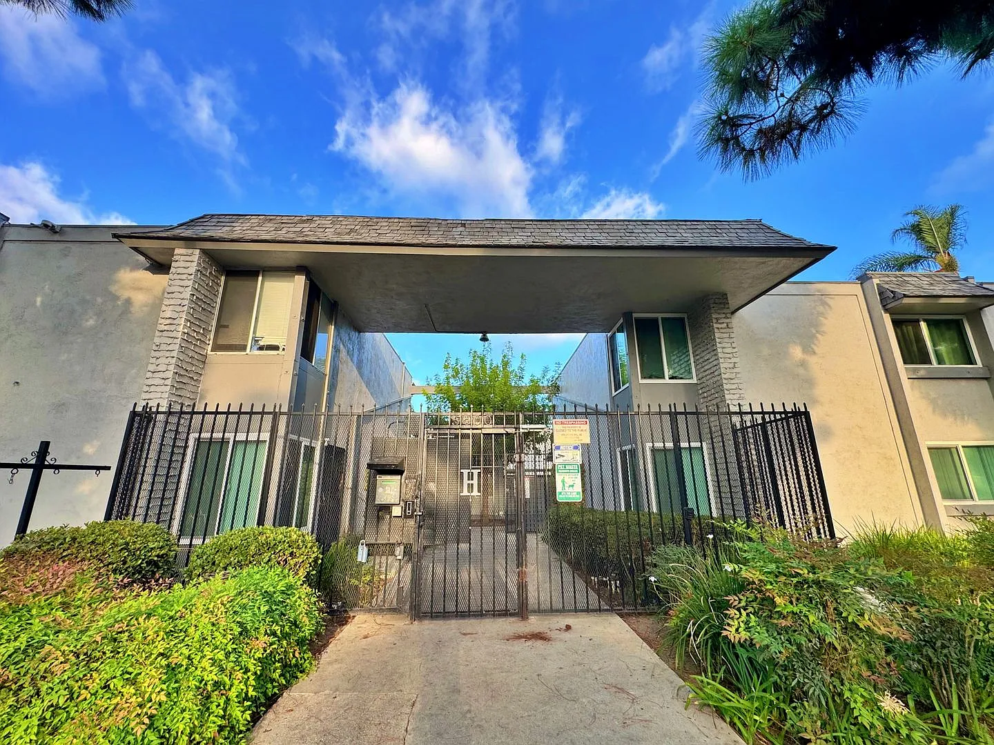 5500 Ackerfield Ave #315 Long Beach, CA — Photo 1