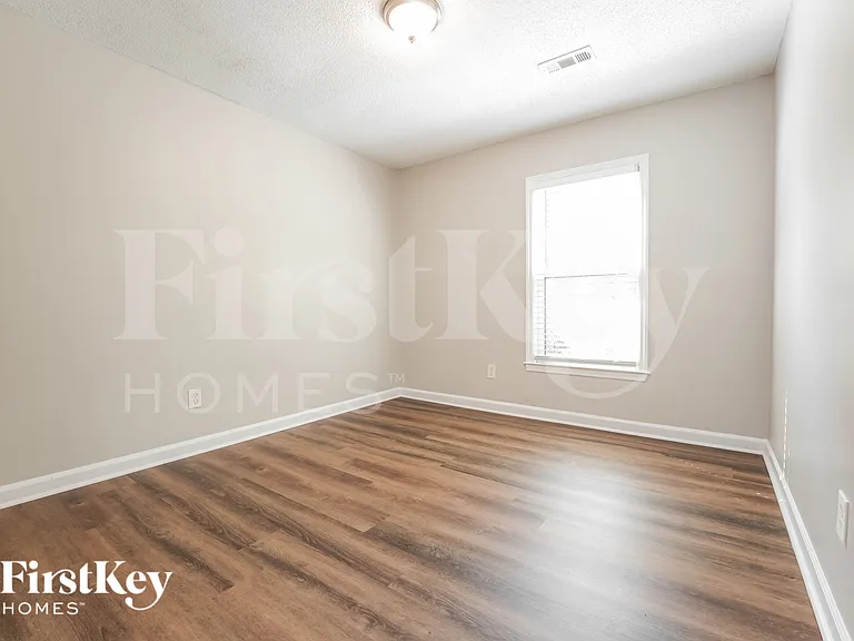 430 Citadel St — Photo 15