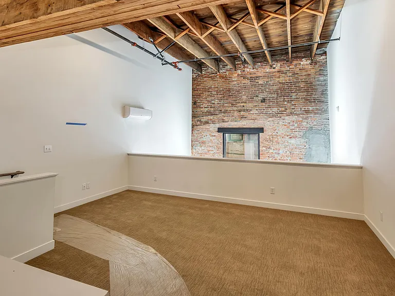 174 S Howard St #18 — Photo 7