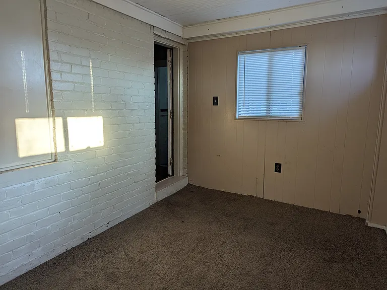 17378 Kentucky Ave #UPPER — Photo 7