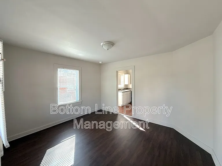 233 Orange St — Photo 3