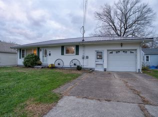 326 Hathaway St W, Girard, PA 16417