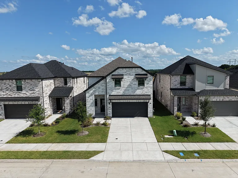 120 Millwood Rd — Photo 3
