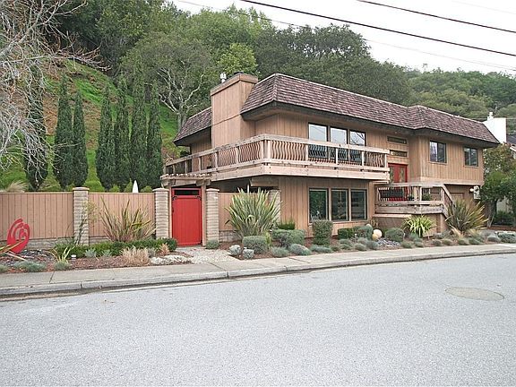 Custom quiality, built by Rob Hamm in 1971 for his own use!