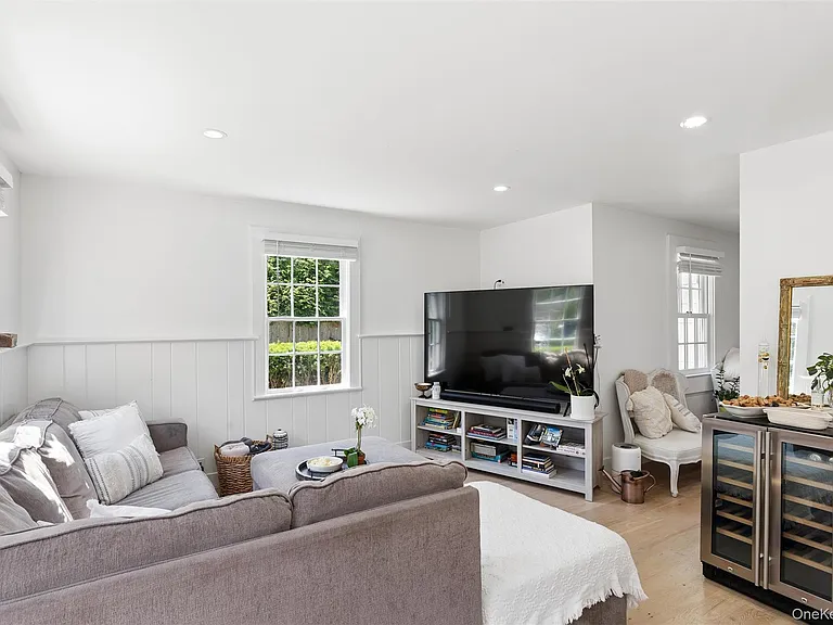 243 Sunset Ave — Photo 7