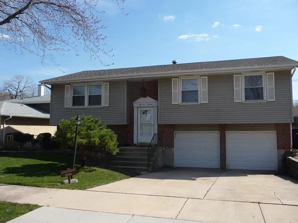 5313 Crescent Green Dr, Oak Forest, IL 60452