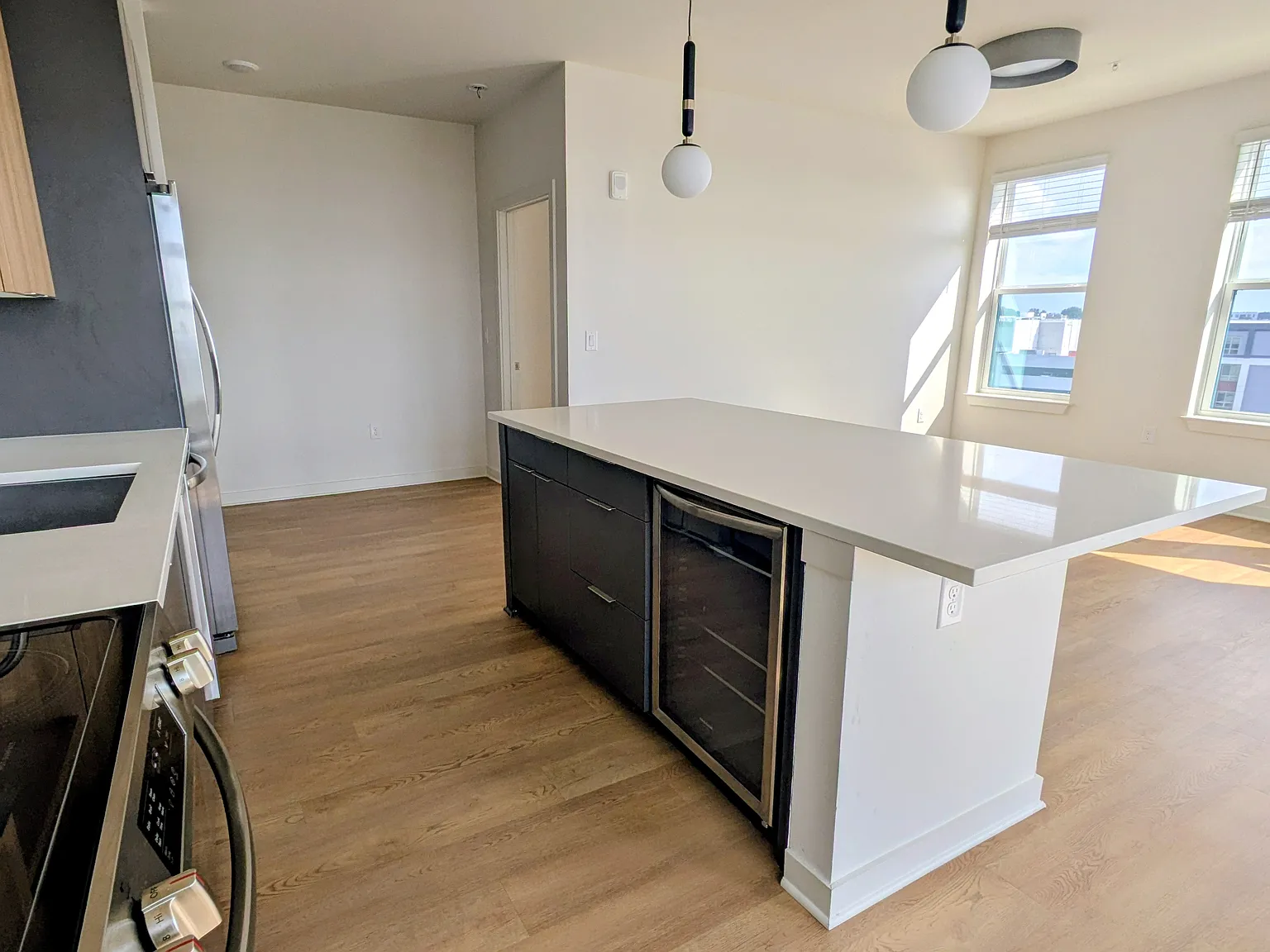2 bed, 1126 sqft, $1,799 — Photo 4