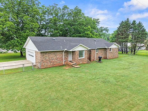 5th image of 16 S Patrick Rd