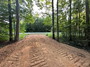 8 Sales Landing Rd, Camden, TN 38320