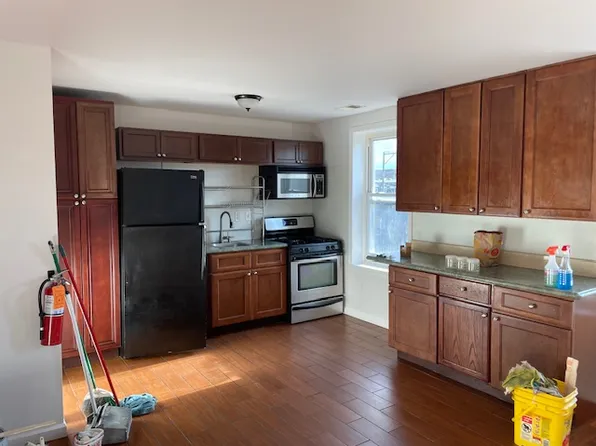 2154 Ridge Ave #3, Philadelphia, PA 19121