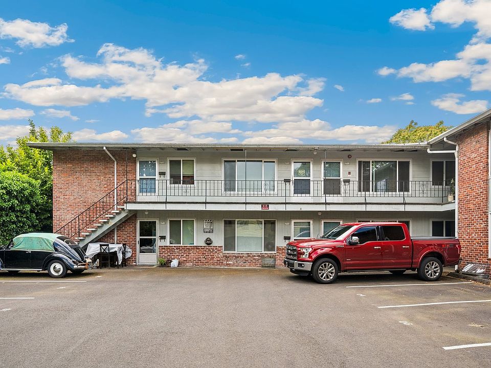 1st image of 2702 SE Alder St #2710