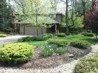 13730 Strawberry Cir, Penn Valley, CA 95946