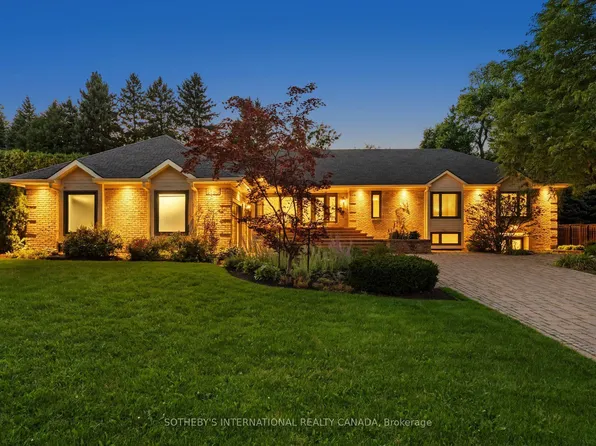 1393 Hazelton Blvd, Burlington, ON L7P 4V3