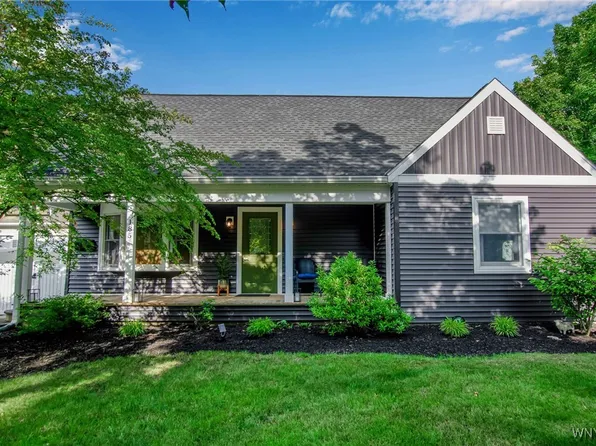 185 Green St, East Aurora, NY 14052