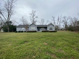 135 Whispering Way, Fitzgerald, GA 31750