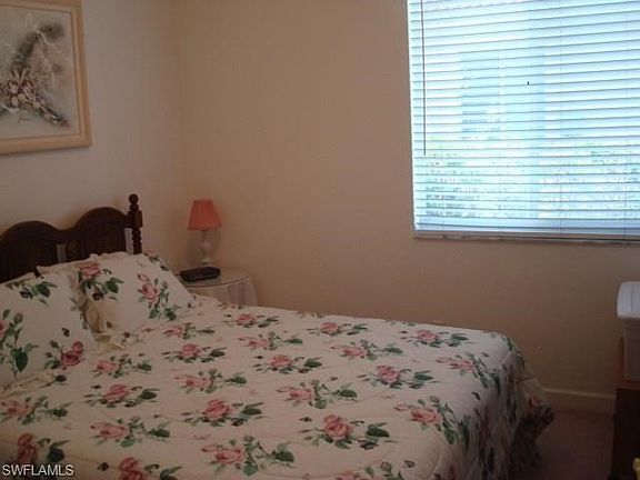 3rd guest bedroom, queen bed.