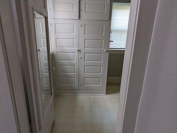 4th image of 2393 Findley Ave #2393