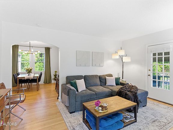 4th image of 103 Lake View Dr