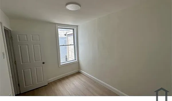 2008 E Lehigh Ave — Photo 9