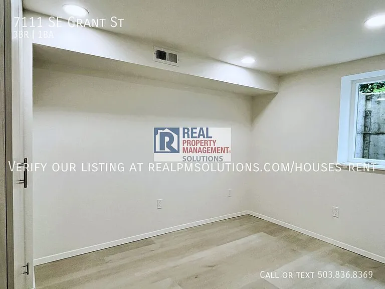 7111 SE Grant St — Photo 46
