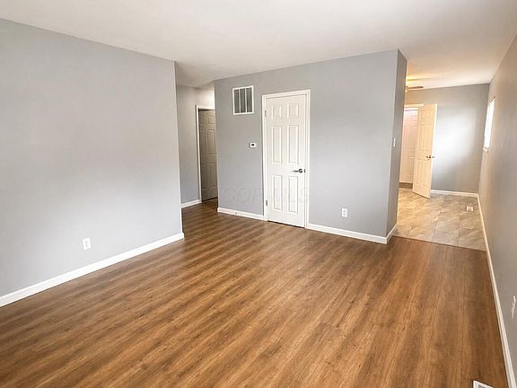 4th image of 3049 Durham Dr