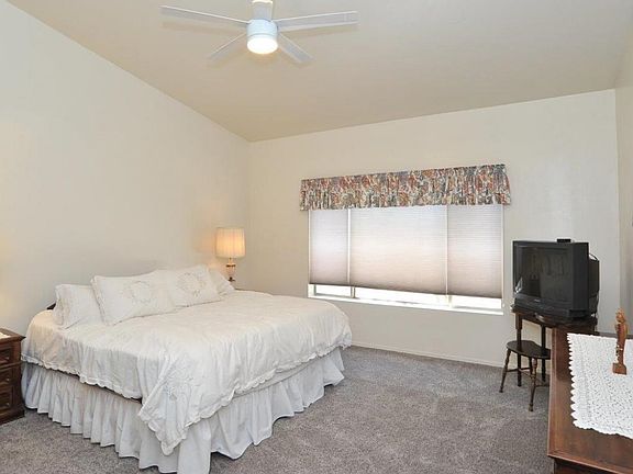 4th image of 1151 S Paperflower Ave