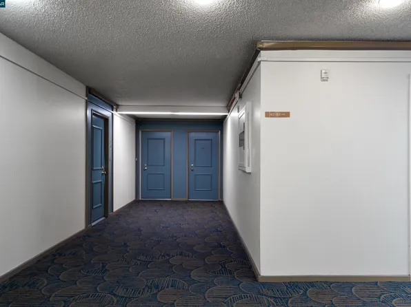 330 N Civic Dr APT 410, Walnut Creek, CA 94596