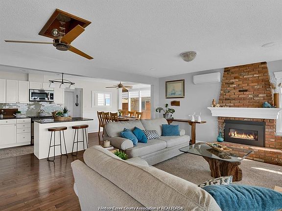 5th image of 39 Woodbridge Dr