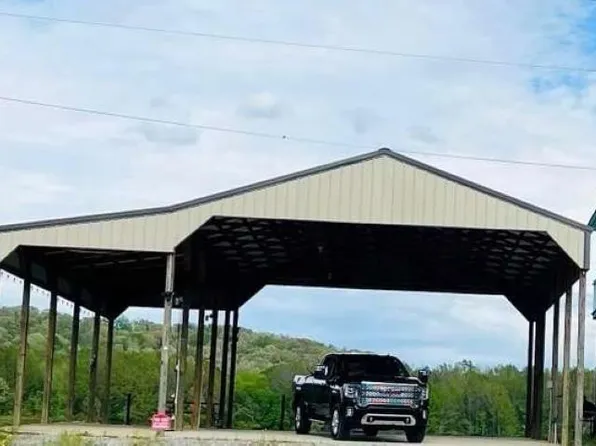 406 Lagoon Ln, Decaturville, TN 38329