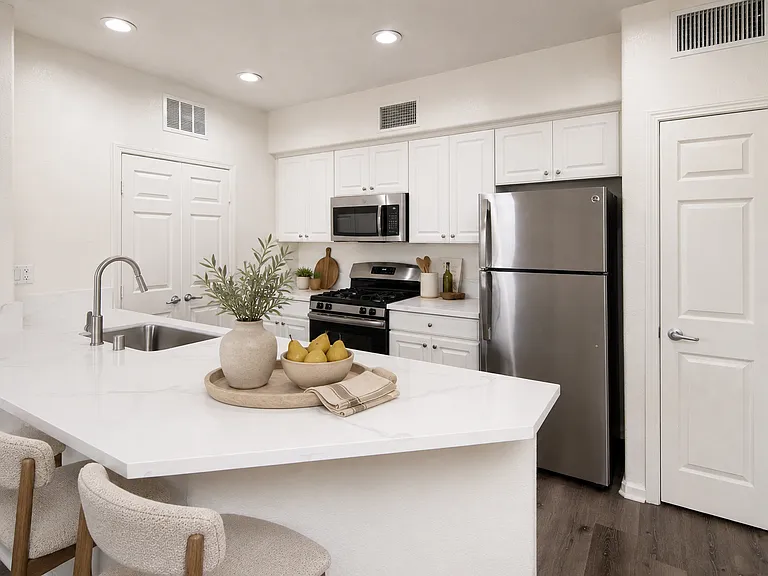 Portofino Apartments Mission Valley — Photo 29