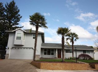 870 Gatch St, Woodburn, OR 97071