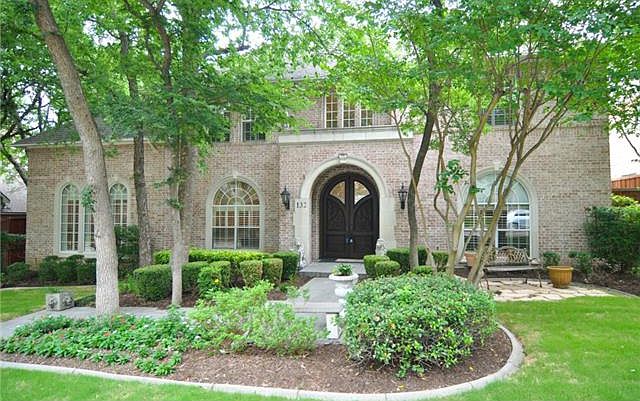 1st image of 132 Dickens Dr