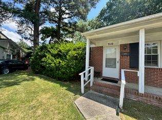 910 Redwood Ct, Newport News, VA 23608