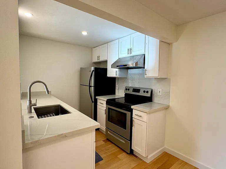 14200 NE 171st St #F207 — Photo 6