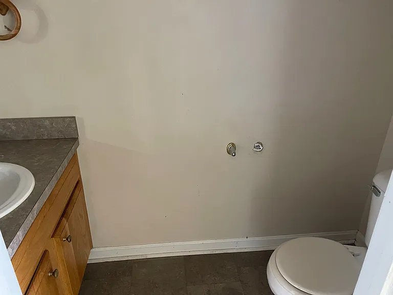 136 E Ashberry Dr — Photo 5