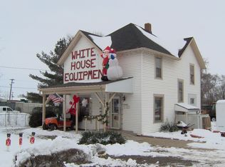 13075 N 2nd St, Roscoe, IL 61073