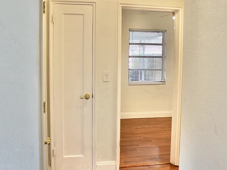 3920 W Bay Court Ave — Photo 11