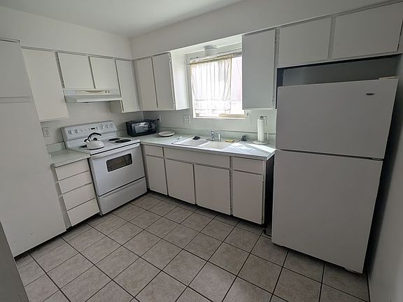 5th image of 1319 N 1st Ave