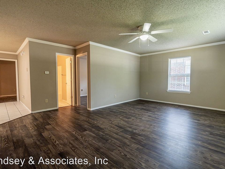 1st image of 566 S Dockery Ln